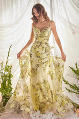 Enchanting Floral Print Dress: Graceful Silhouette for Everyday Charm