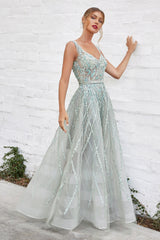 Divine Elegance: Enchanting Gown with Intricate Beadwork and Lattice-Like Skirt