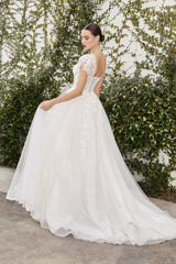 Cinderella Divine: Enchanting Floral Appliqué Wedding Gown for Unforgettable Moments