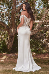 **Cinderella Divine's Enchanting Off-the-Shoulder Gown: Embrace Sophistication and Allure**