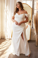 **Cinderella Divine's Enchanting Plus-Size Wedding Dress for a Romantic Affair**