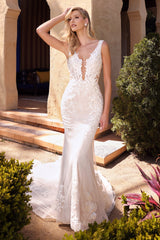 **Cinderella Divine's Enchanting Lace Mermaid Gown for Timeless Sophistication**