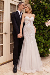 Enchanting Elegance: Strapless Beaded Mermaid Wedding Dress for Unforgettable Moments