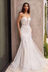 Enchanting Elegance: Strapless Beaded Mermaid Wedding Dress for Unforgettable Moments