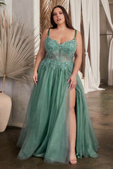 **Cinderella Divine: Enchanting Lace and Tulle Ballgown for Fairytale Occasions**