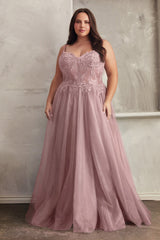 **Cinderella Divine: Enchanting Lace and Tulle Ballgown for Fairytale Occasions**