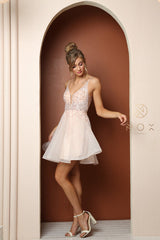 Nox Anabel's Shimmering Cocktail Dress: Captivate the Night with Alluring Elegance