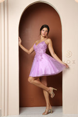 NoxAnabel's Alluring Lace Appliqué V-Neck Dress for Unforgettable Occasions