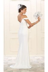 Elegant Form Fitting Wedding Dress