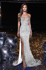 Captivating Curves: Portia and Scarlett's Enchanting Strapless Dress