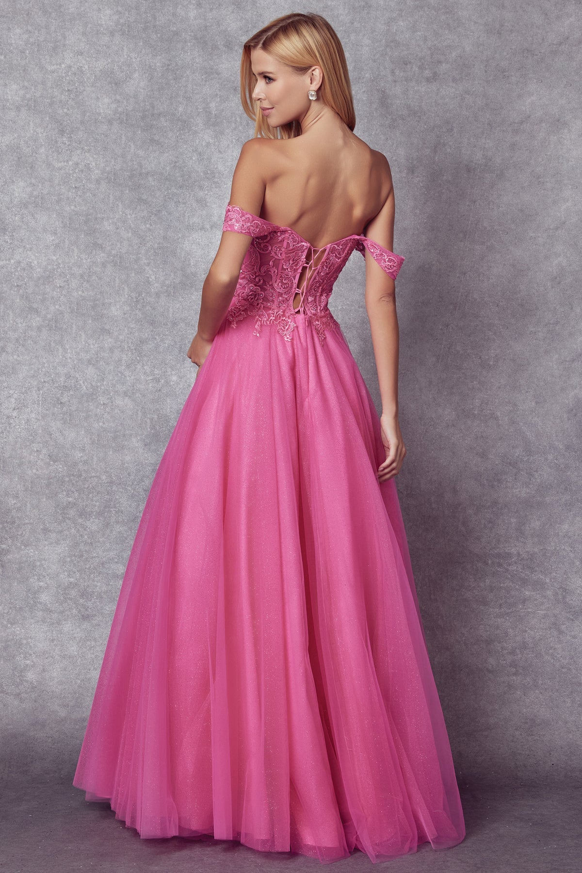 Enchanting Elegance Off-the-Shoulder Prom Gown: Shimmering Embroidered Tulle for Unforgettable Moments