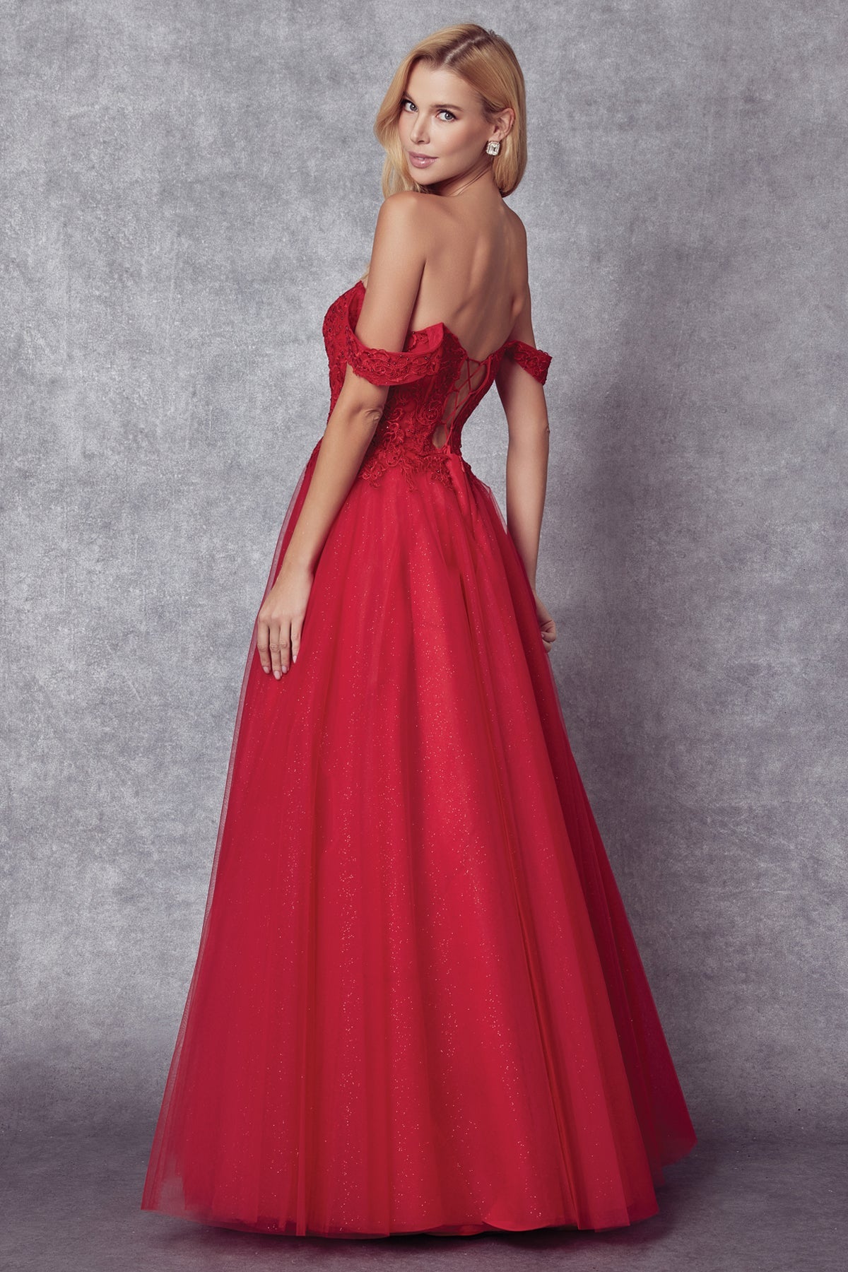 Enchanting Elegance Off-the-Shoulder Prom Gown: Shimmering Embroidered Tulle for Unforgettable Moments