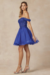 Shimmering Night: The Enchanting Homecoming Dress for a Starry Night