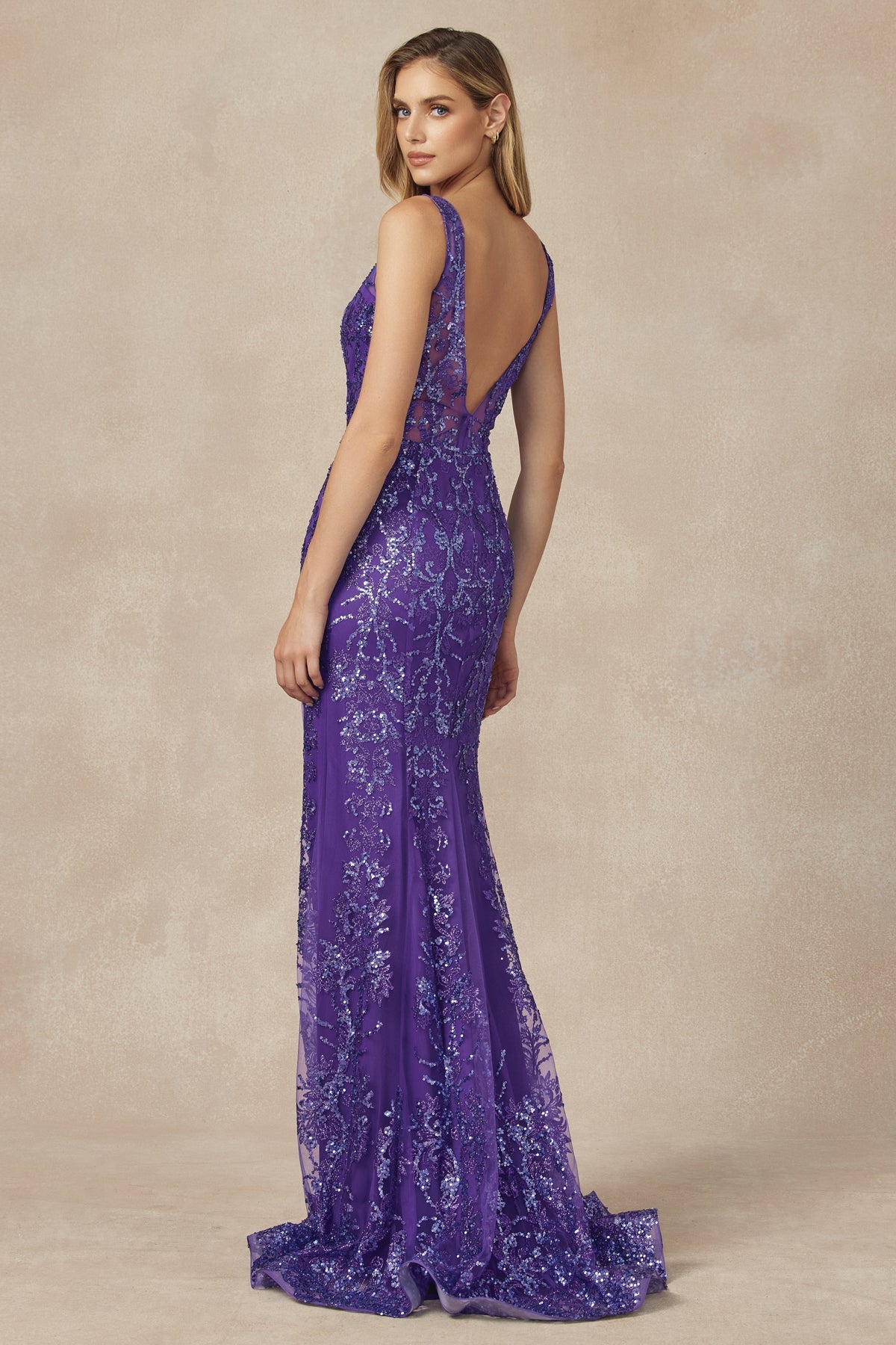 Enchanting Mermaid Evening Gown: Shimmering Seas of Elegance