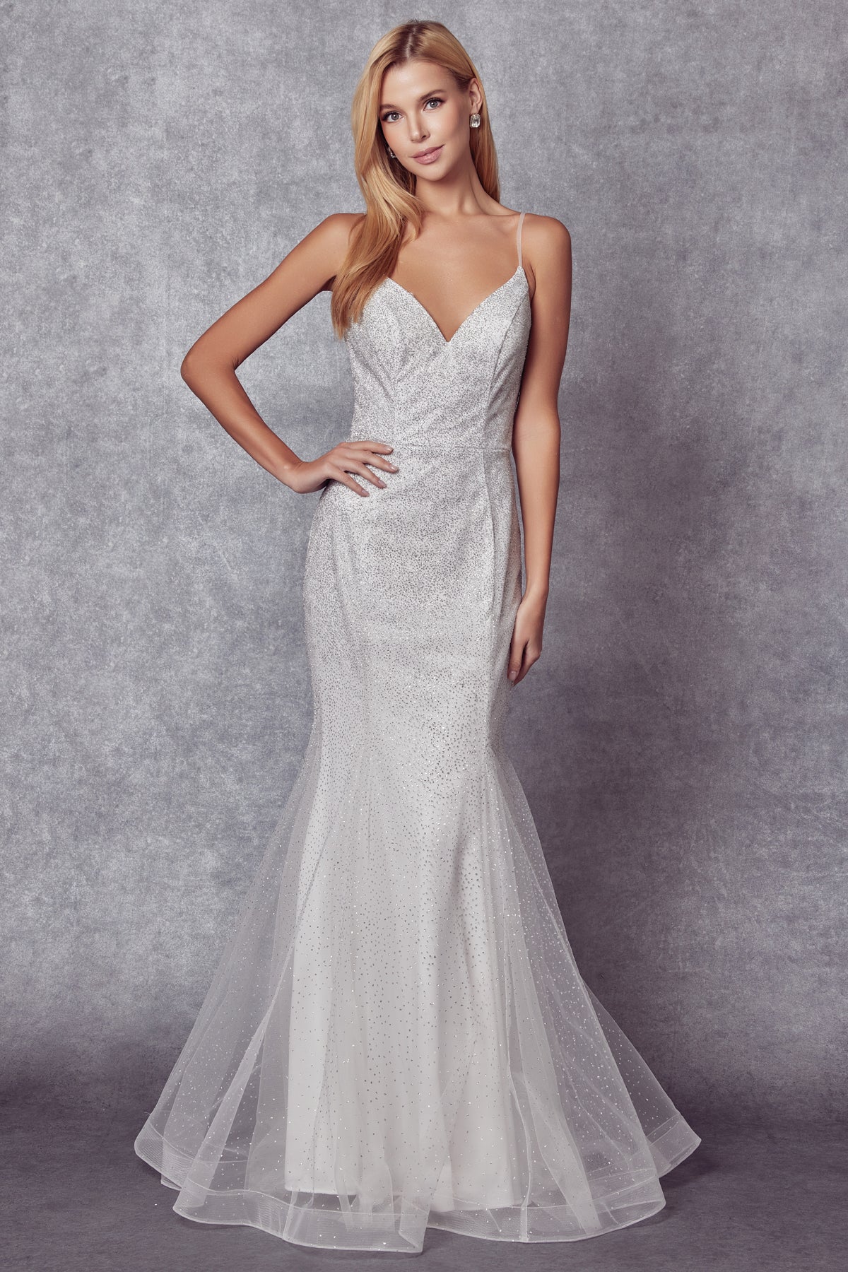 Ethereal Shimmer: Captivating Glitter Mesh Fitted Wedding Gown