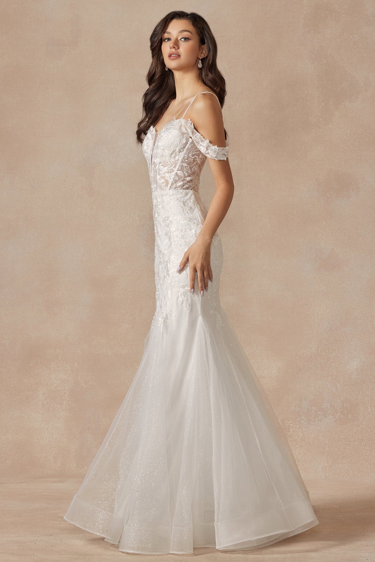 **Everlasting Elegance: Ethereal Leaf-Lace Gown for Unforgettable Occasions**