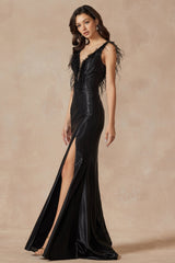 Enchanting Elegance: Trumpet Evening Gown with Feathered V-Neckline
