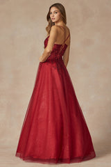 Enchanting Leaf Lace Gown for a Romantic and Unforgettable Occasion