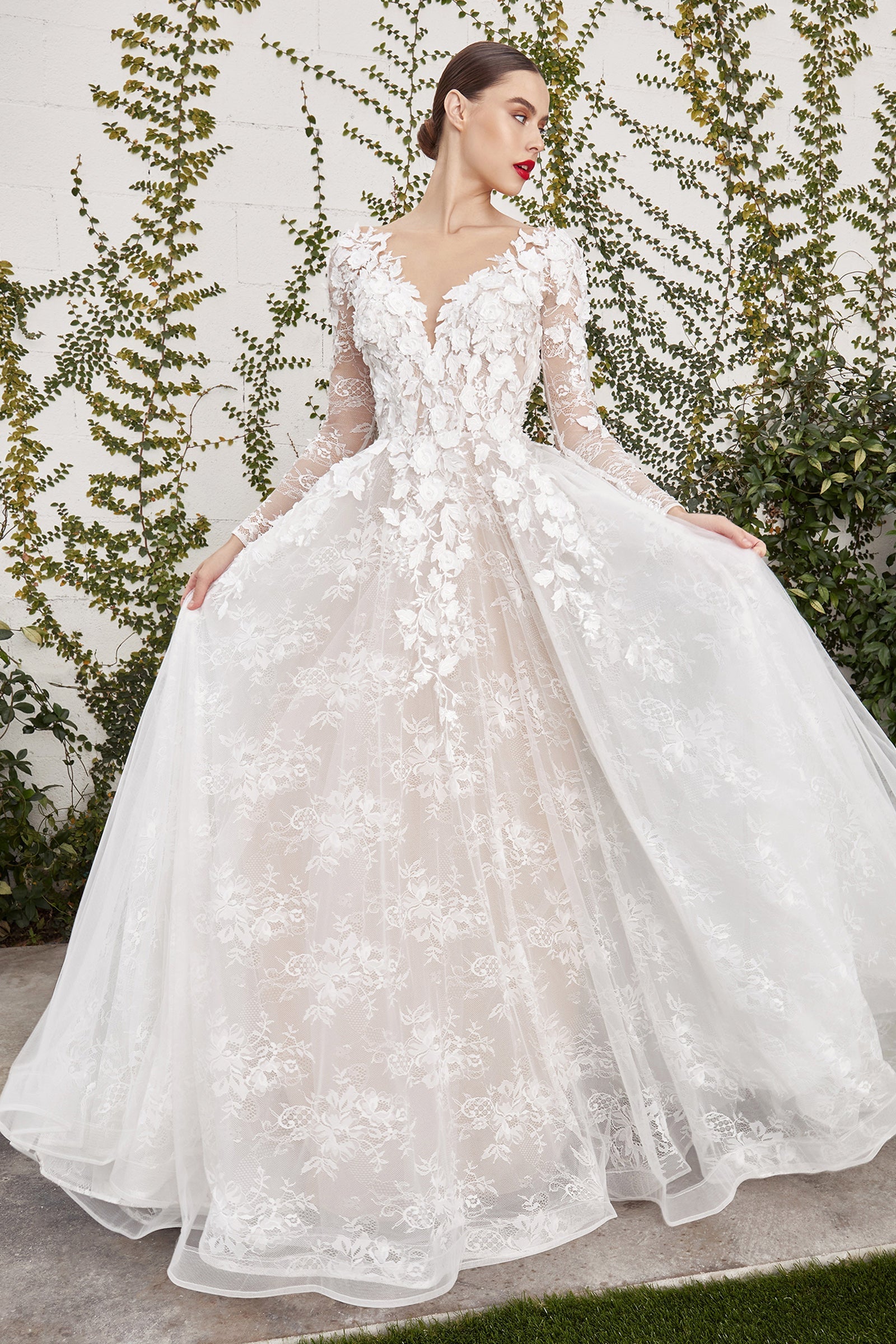 **Yvaine Gowns: Enchanting Floral Lace Gown for the Romantic Bride**