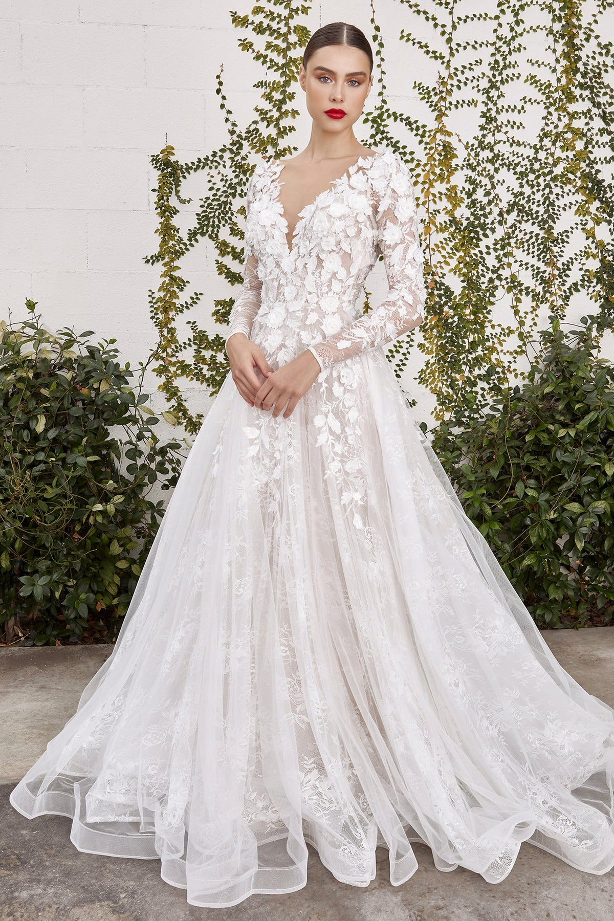 Yvaine Gowns: Ethereal Floral Enchantment for Your Unforgettable Moment