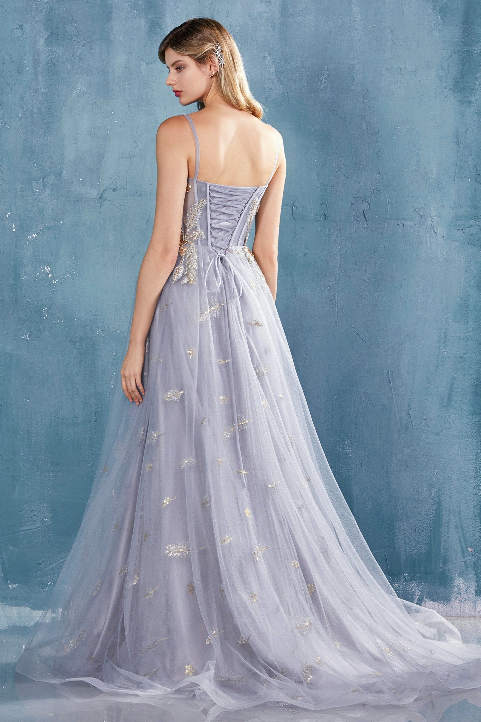 Enchanting Elegance: Shimmering Gown for Unforgettable Occasions