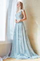 **Enchanting Evening Dress: Timeless Elegance for Every Woman**