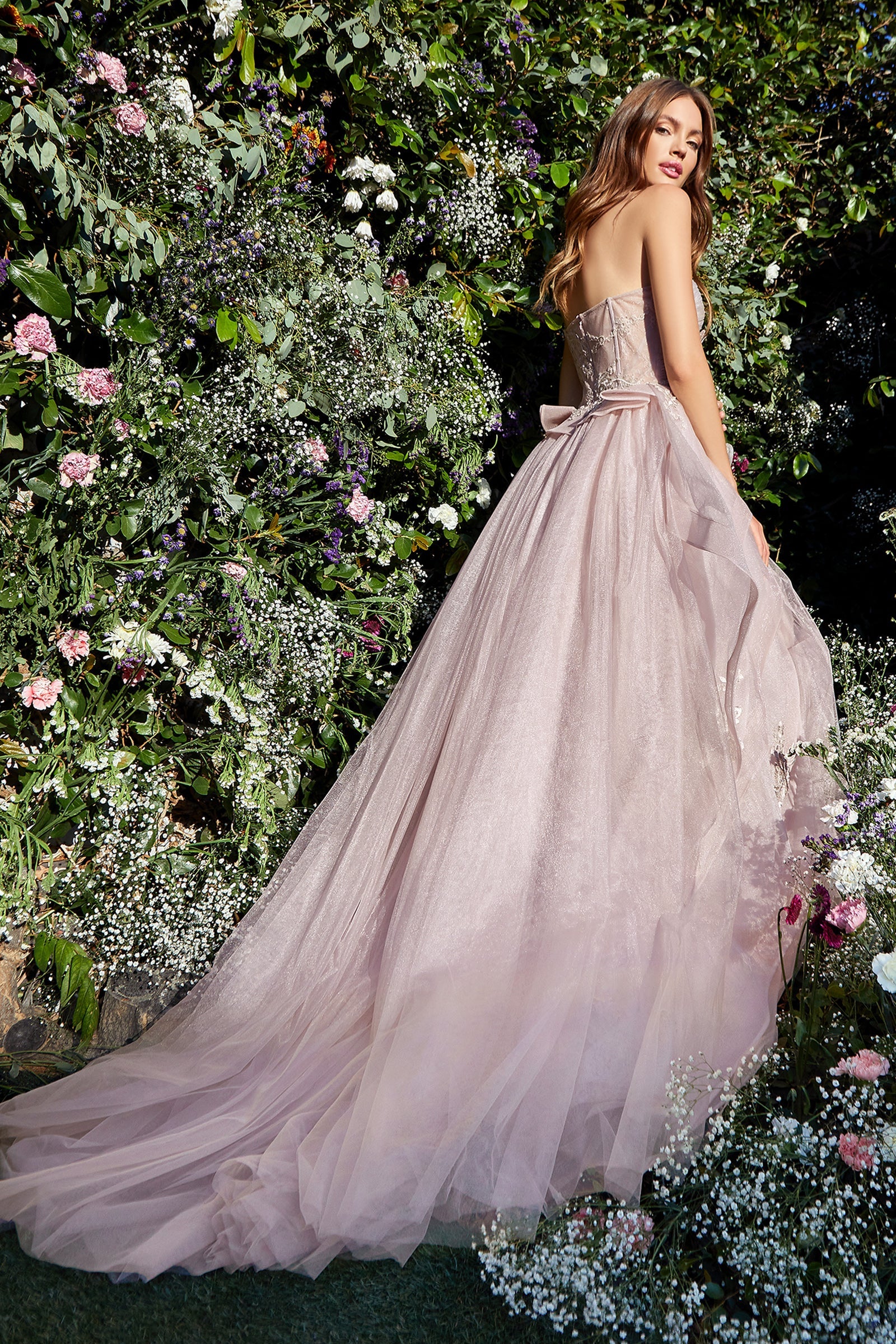 **Enchanting Butterfly Gown: A Majestic Statement for Formal Events**