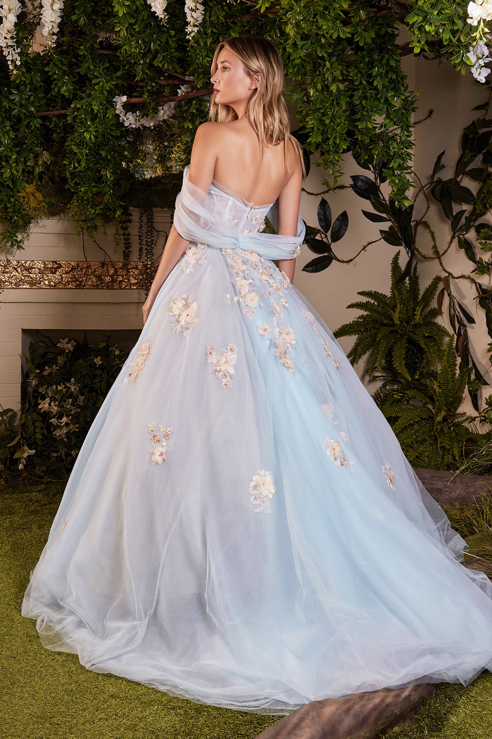 Everlasting Elegance: Enchanting Long Prom Dress with Detachable Puff Sleeves