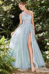 Allure's Enchanting Gown: Captivating Sweetheart and Floral Appliques