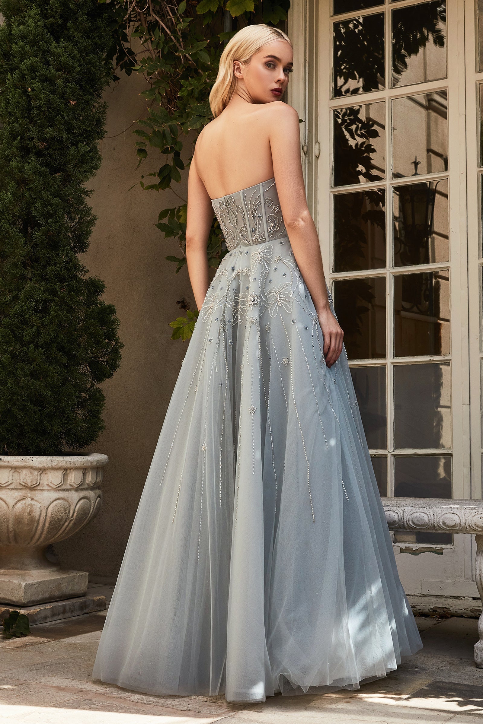 Enchanted Atelier: Ethereal Gown with Shimmering Crystals for Unforgettable Occasions