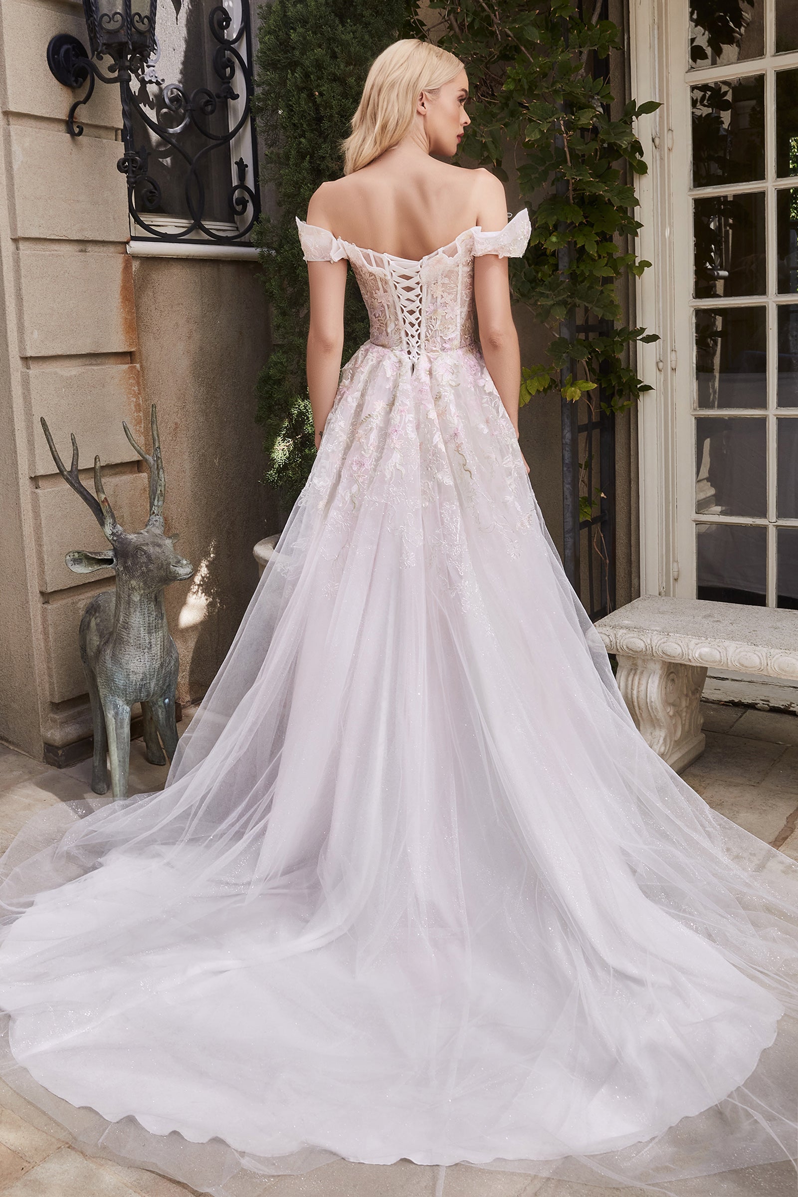 Cinderella Divine A1090: The Epitome of Bridal Elegance for Women