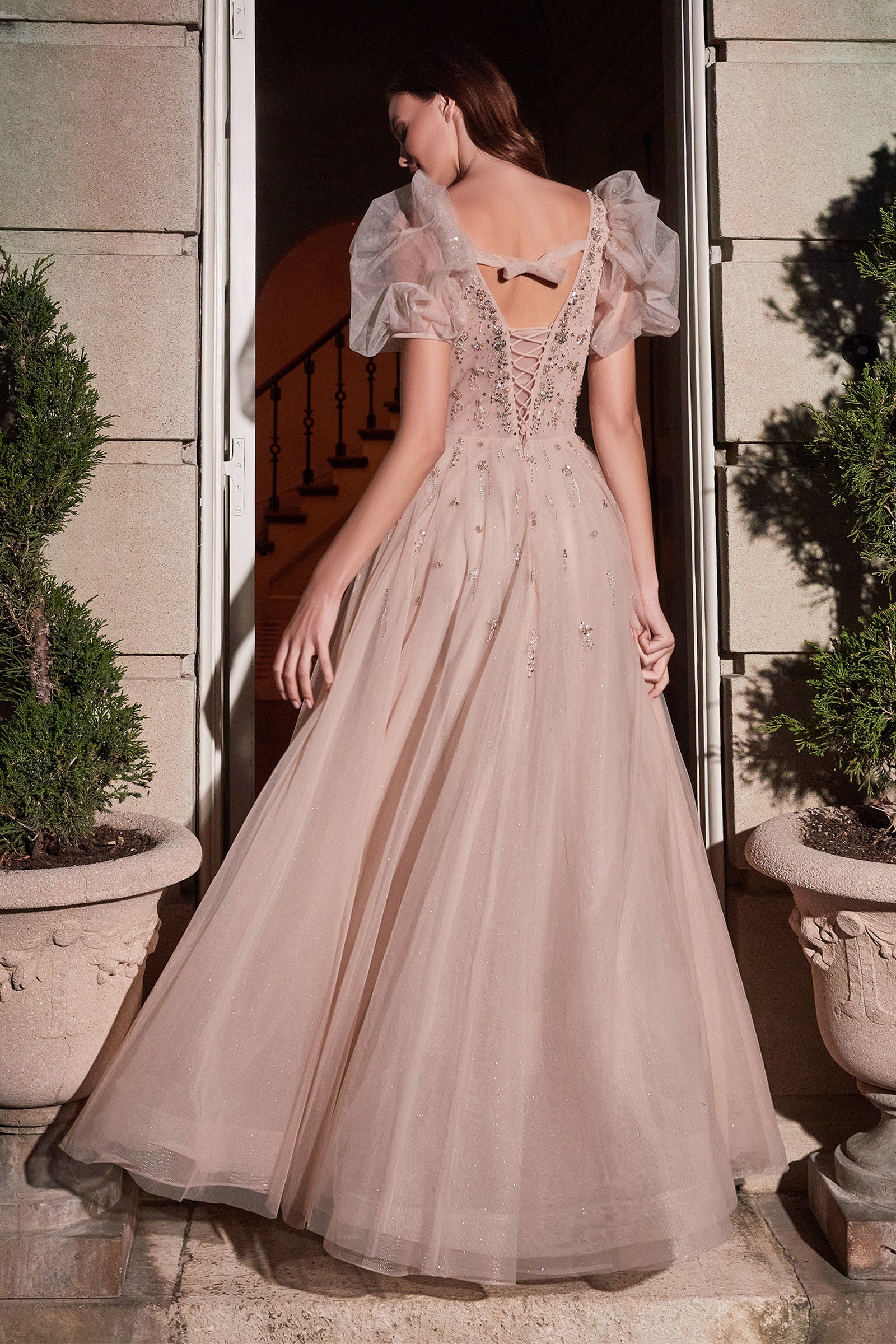 Cinderella Divine's Enchanting Sweetheart Ballgown: Timeless Elegance for Every Occasion