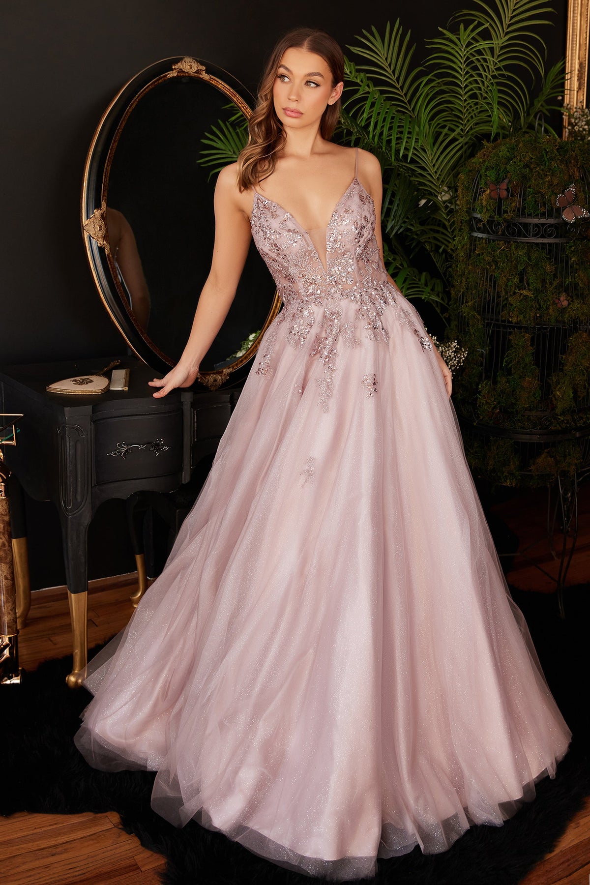 Cinderella Divine's CB117: A Timeless and Enchanting Gown for Special Occasions