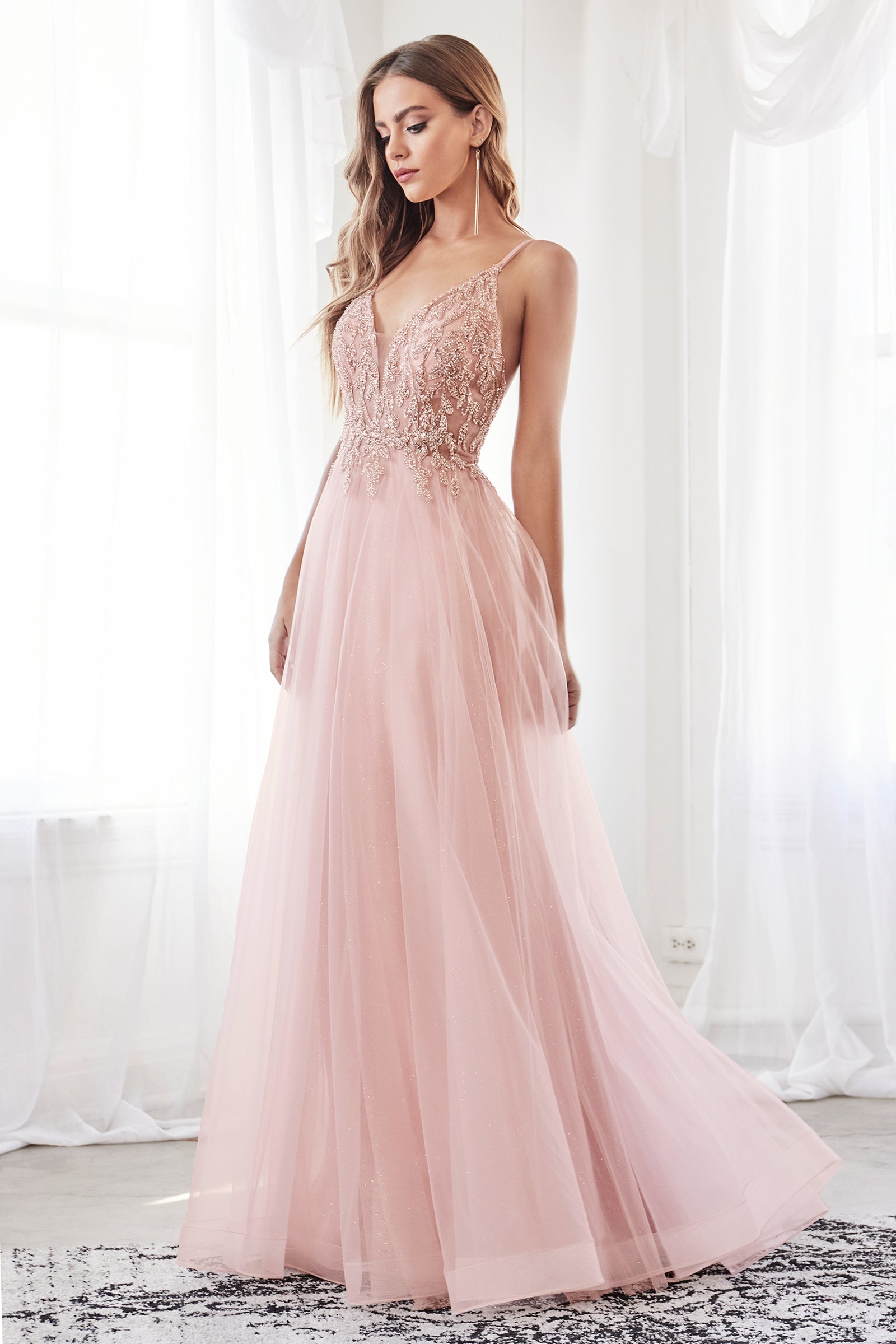 Cinderella Divine's Enchanting Beaded AppliquÃ© Prom Dress: A Vision of Grace and Allure