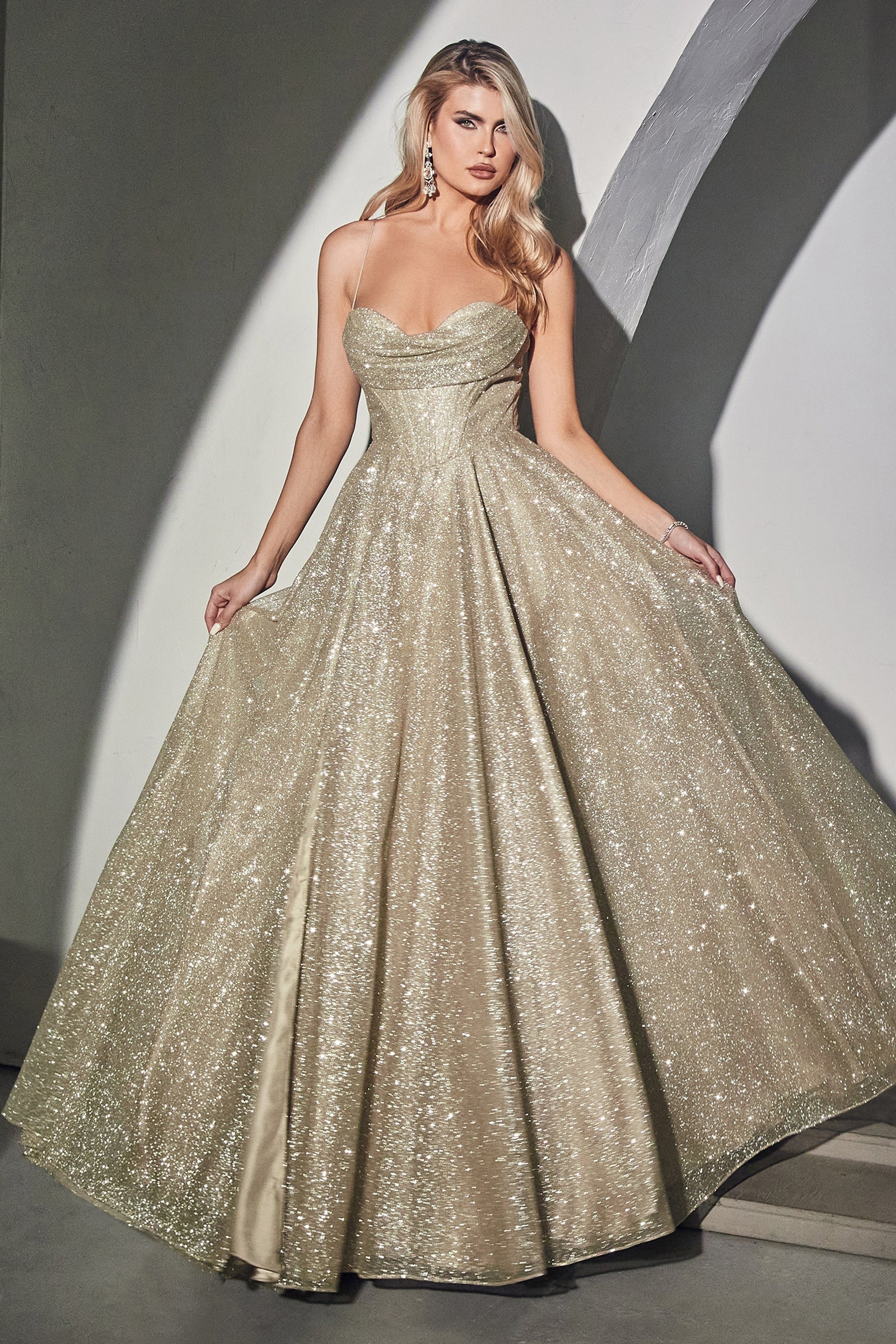 Cinderella Divine CD252: Shimmering Elegance for Unforgettable Moments