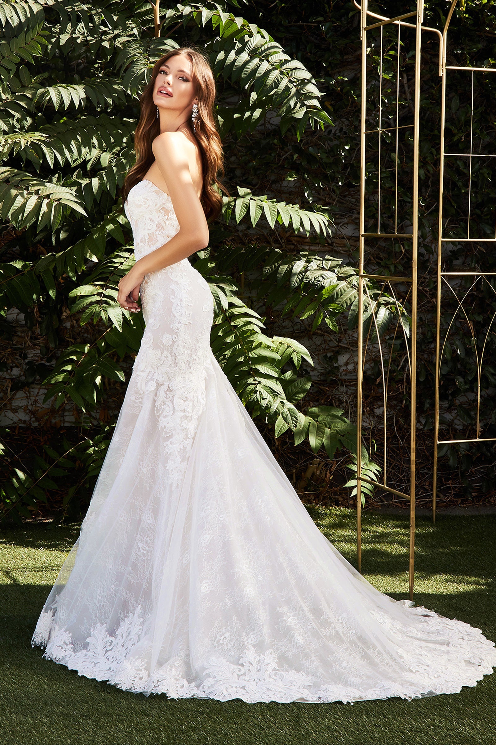 Captivating Bridal Elegance: Cinderella Divine CD928 Wedding Gown