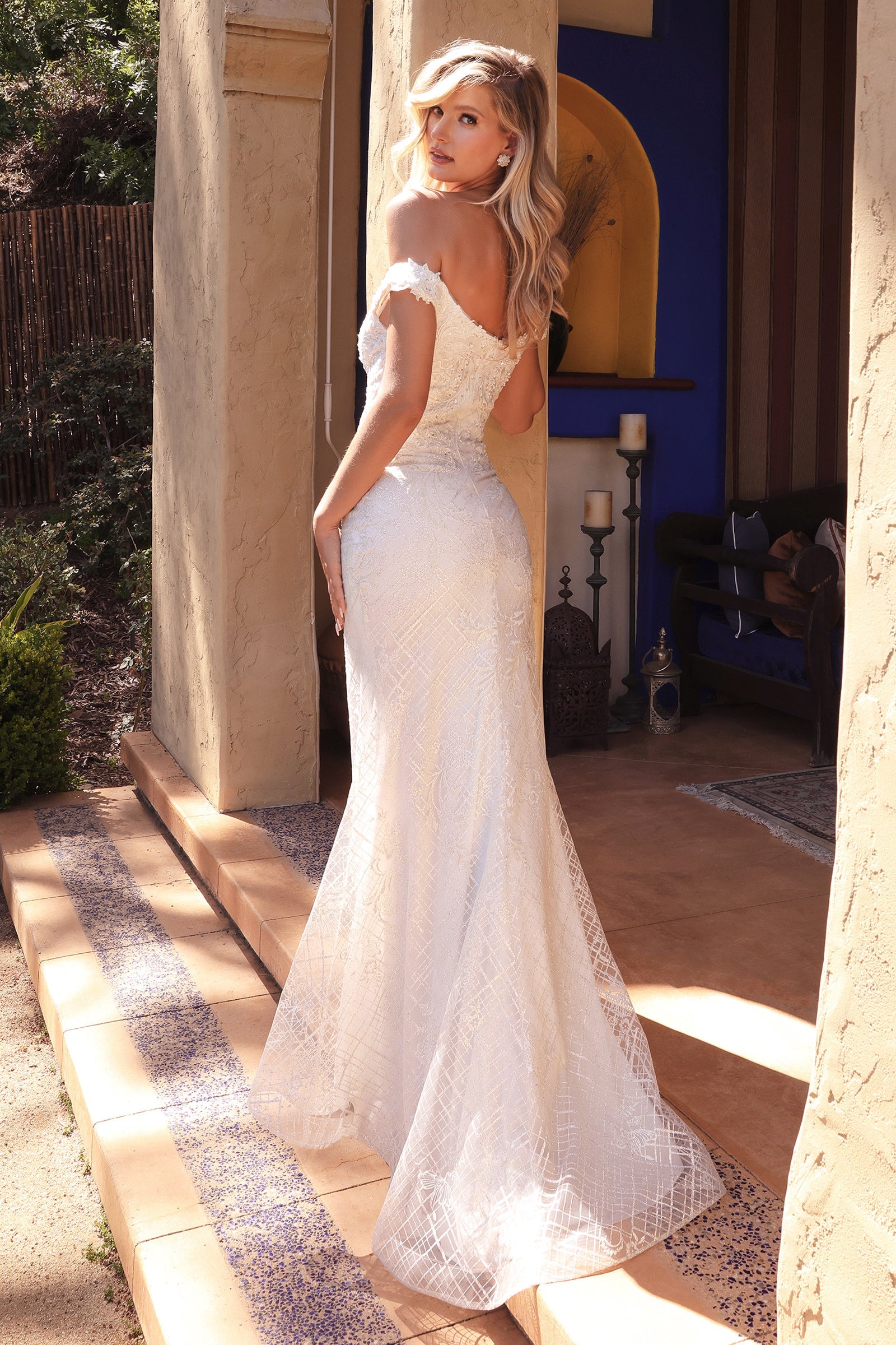 Cinderella Divine CD929: Shimmering Art Deco Glamour for Your Bridal Moment
