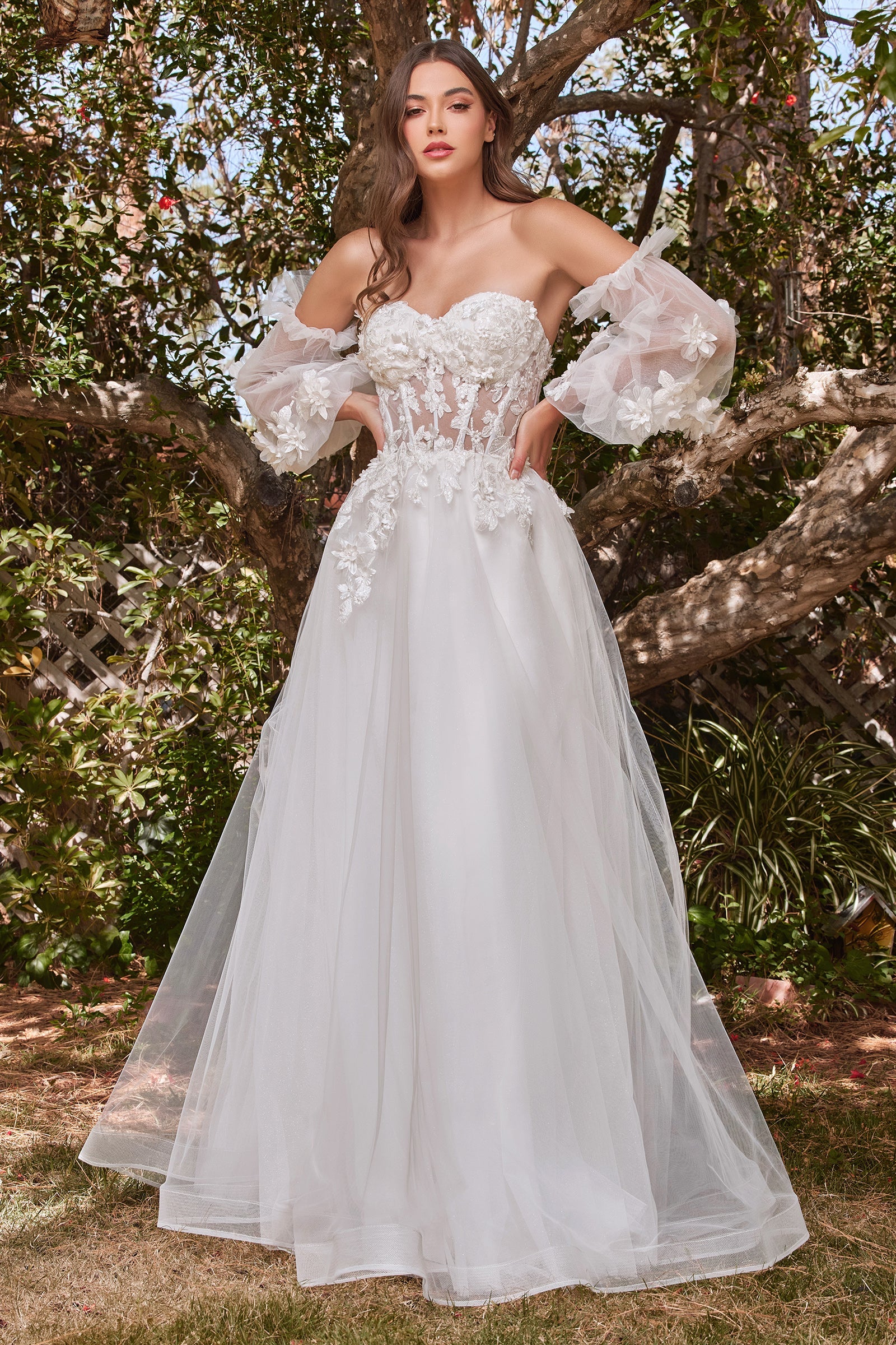 Cinderella Divine CD962W: An Ethereal Wedding Dress for the Modern Princess