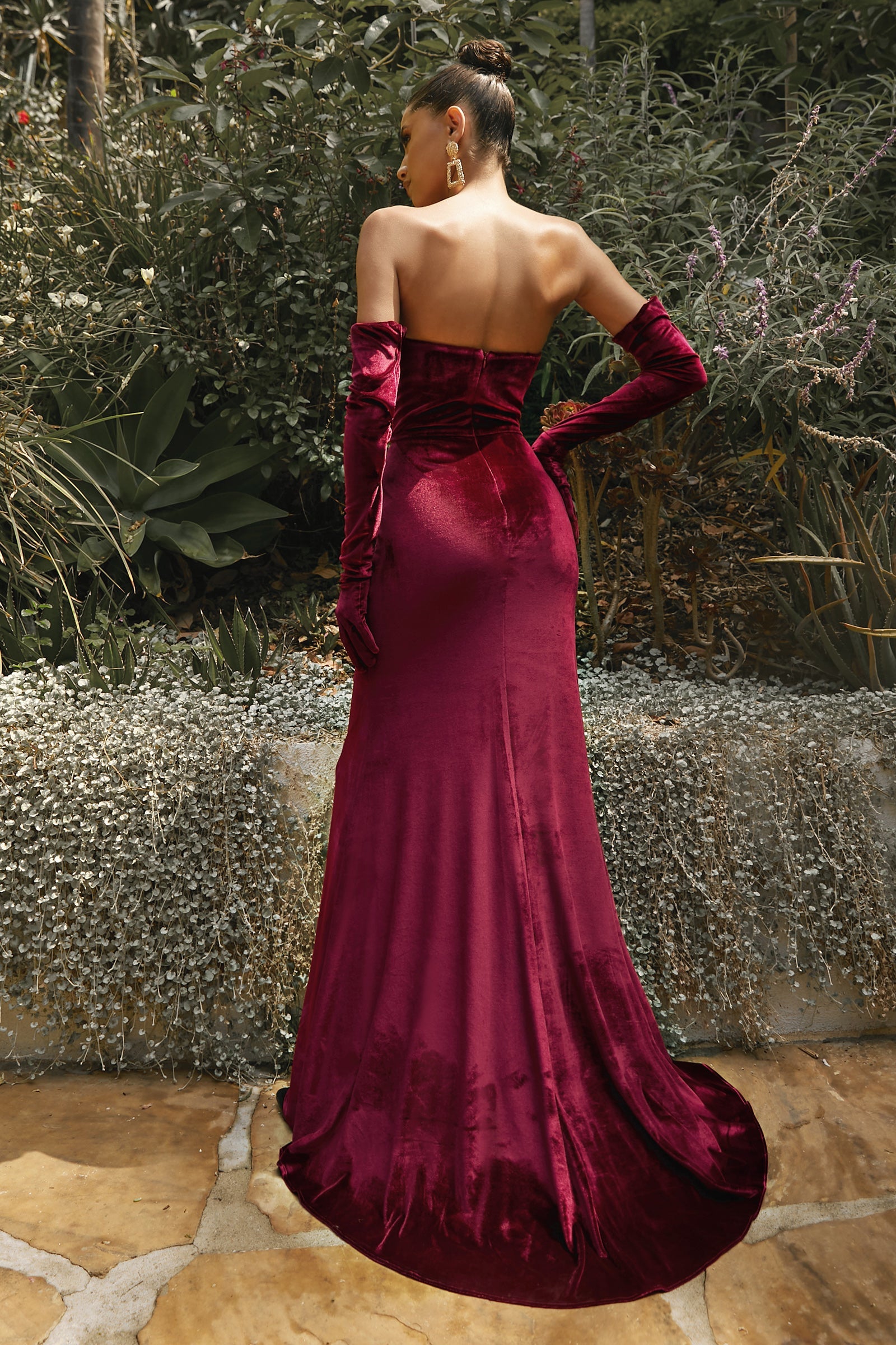 Enchanting Velvet Gown: Cinderella Divine CH176 for Unforgettable Occasions