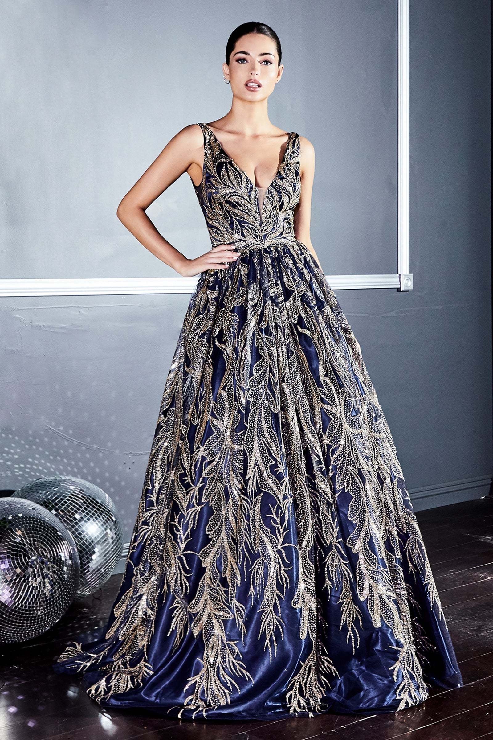 Cinderella Divine J812: Shimmering Elegance for Unforgettable Moments