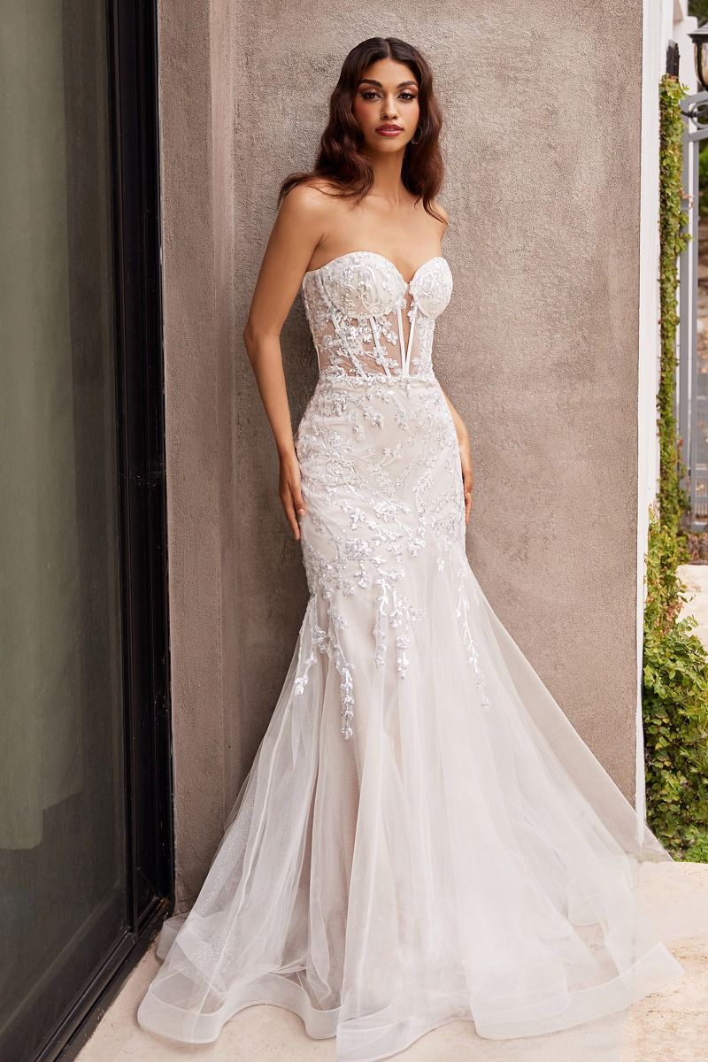 Enchanting Elegance: Strapless Beaded Mermaid Wedding Dress for Unforgettable Moments