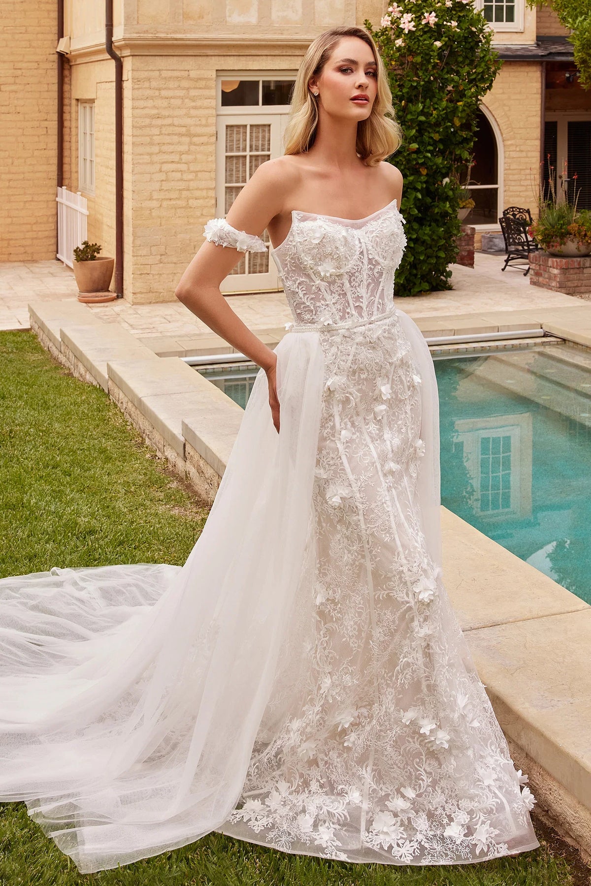 **Cinderella Divine CD861w: Enchanting Elegance for Your Special Day**