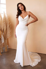 **Enchante Mermaid Gown: Embrace Modern Elegance for Unforgettable Occasions**