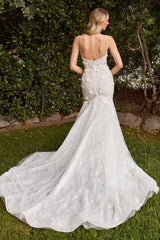 **Cinderella Divine's Enchanting Lace Mermaid: A Royal Wedding Dress**