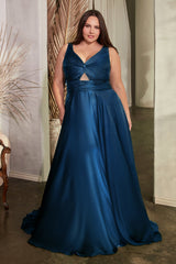 Alinea: Sophisticated Glamour in a Playful Silhouette
