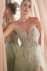 **Cinderella Divine's Enchanting Strapless Tulle Gown for Unforgettable Occasions**