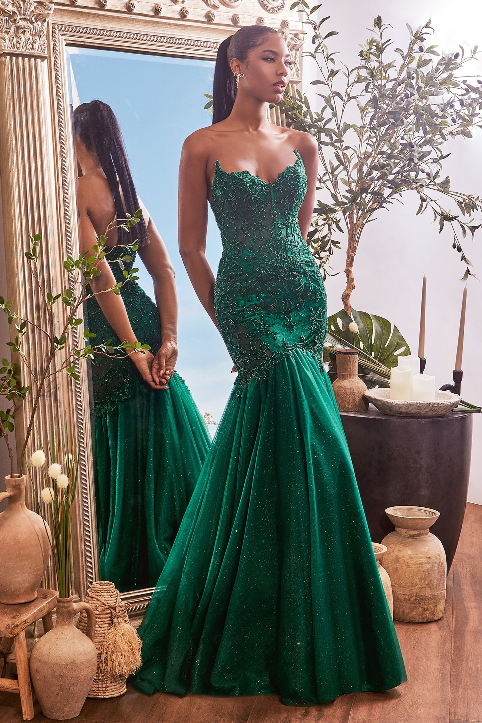**Captivating Mermaid Lace Gown: Elevate Your Special Occasions with Cinderella Divine**
