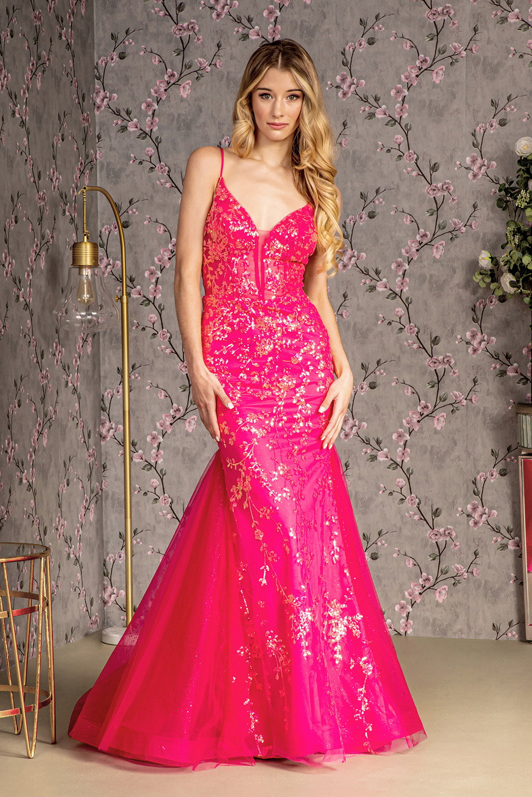 **GLS by Gloria's Captivating V-Neckline Evening Gown: Shimmering Elegance for Special Occasions**