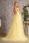 **GLSbyGloria: Captivating Couture for Unforgettable Moments**