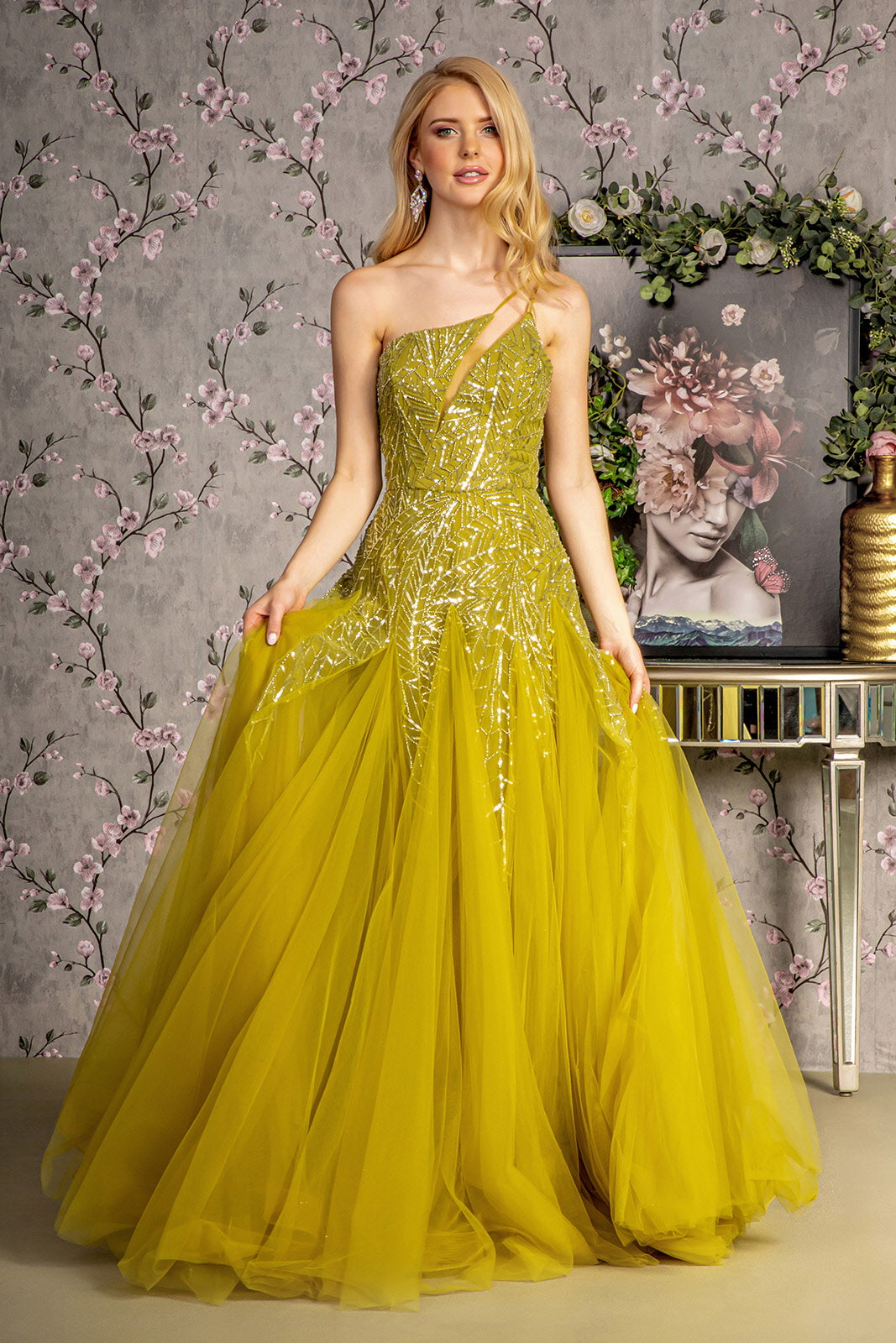 **GLS by Gloria GL3281: The Enchanting One-Sleeve Gown for Unforgettable Moments**